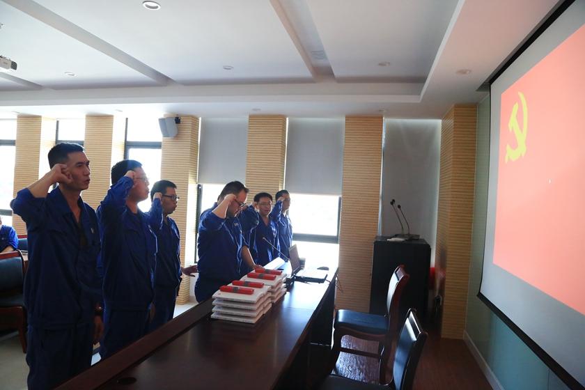 主题教育党日活动 1.jpg